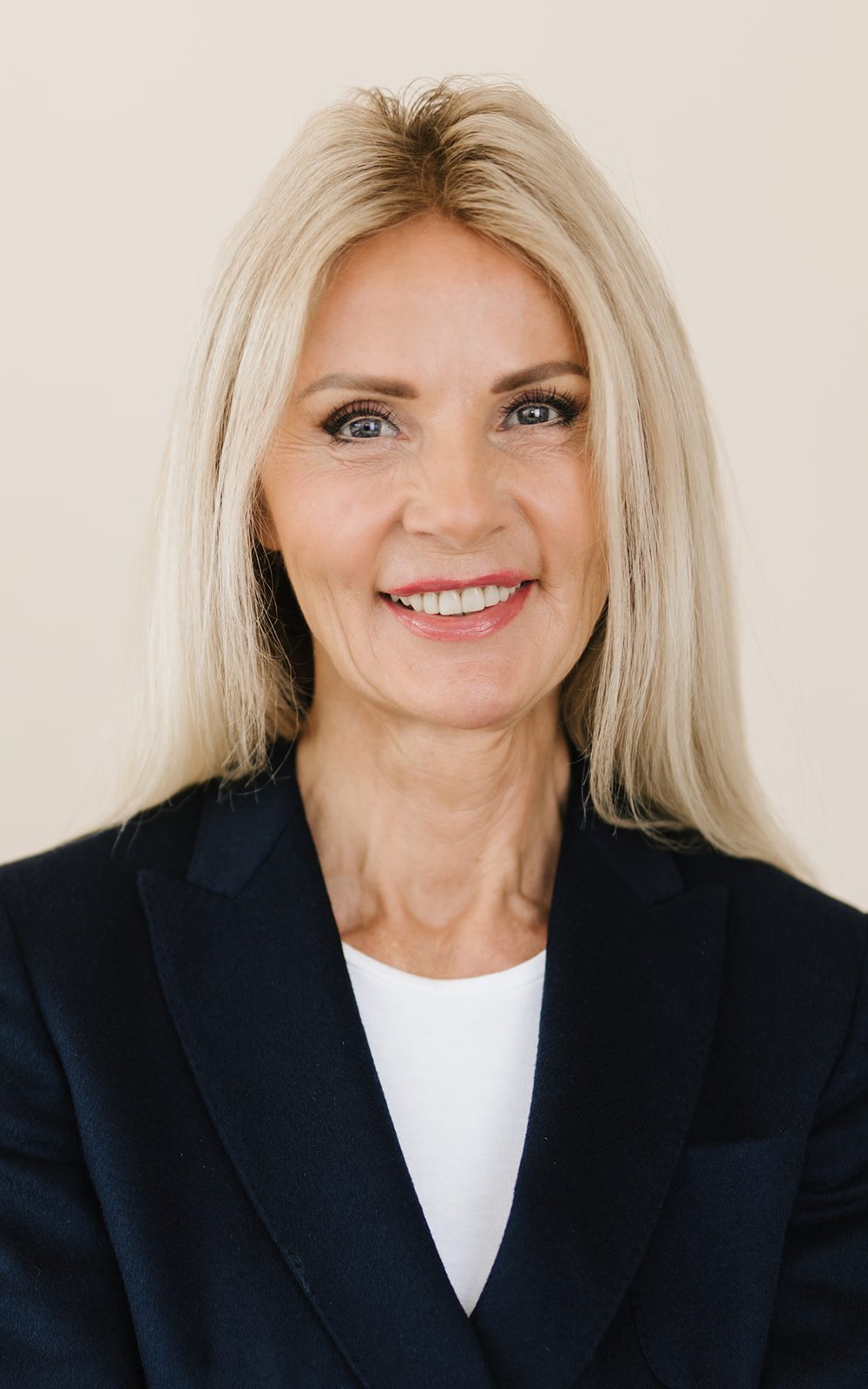 Carmen Gottschalk Immobilien-Makler-profil